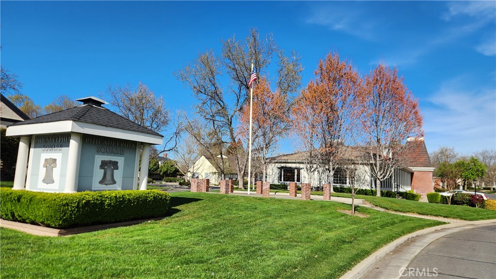 15 Independence Circle A-b Property Photo 4