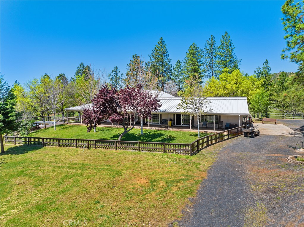 5735 Lunt Rd. Property Photo 1