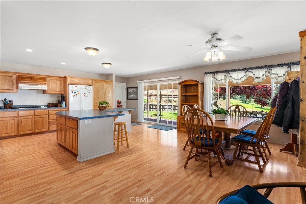 5735 Lunt Rd. Property Photo 3