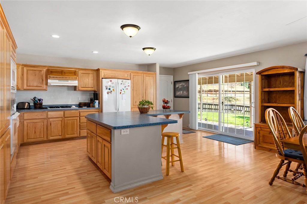 5735 Lunt Rd. Property Photo 8