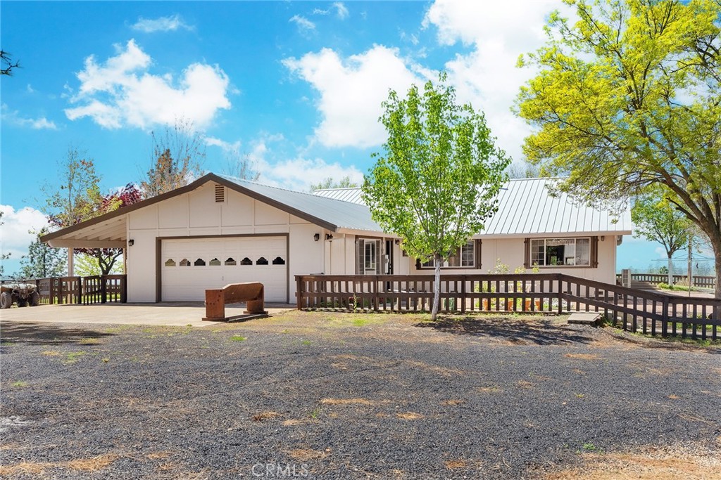 5735 Lunt Rd. Property Photo 10