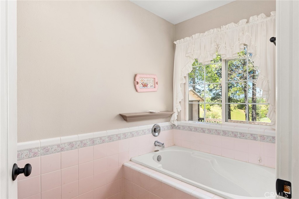 5735 Lunt Rd. Property Photo 20