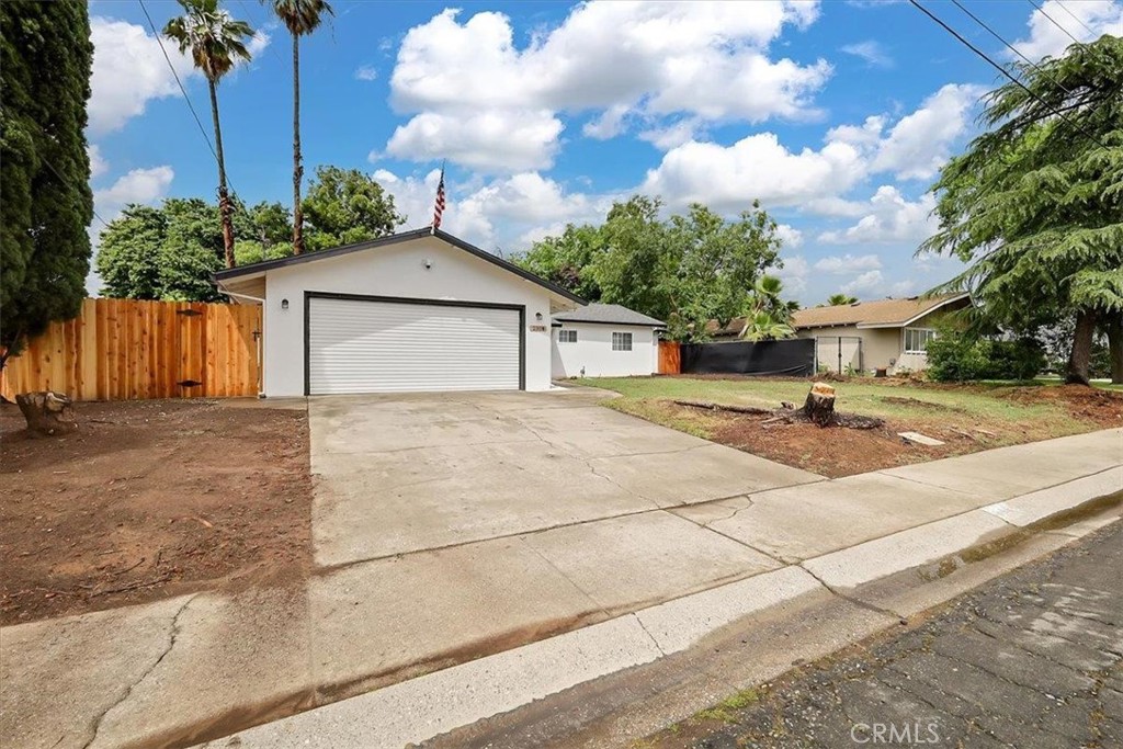 2304 Jean Drive Property Photo 1