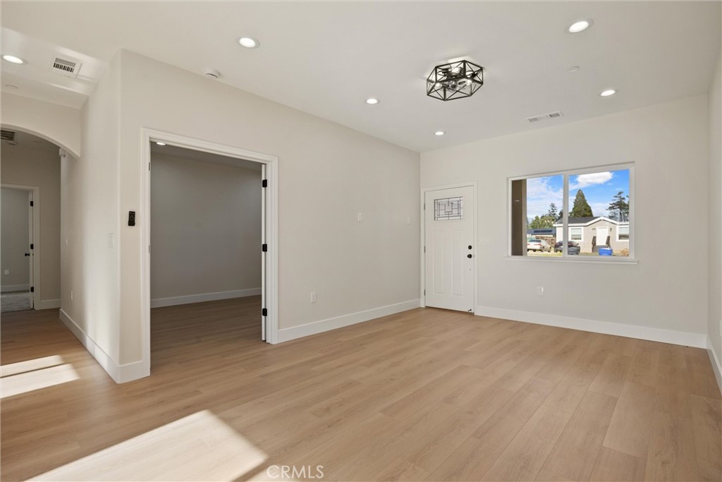 6175 Alamo Way Property Photo 7