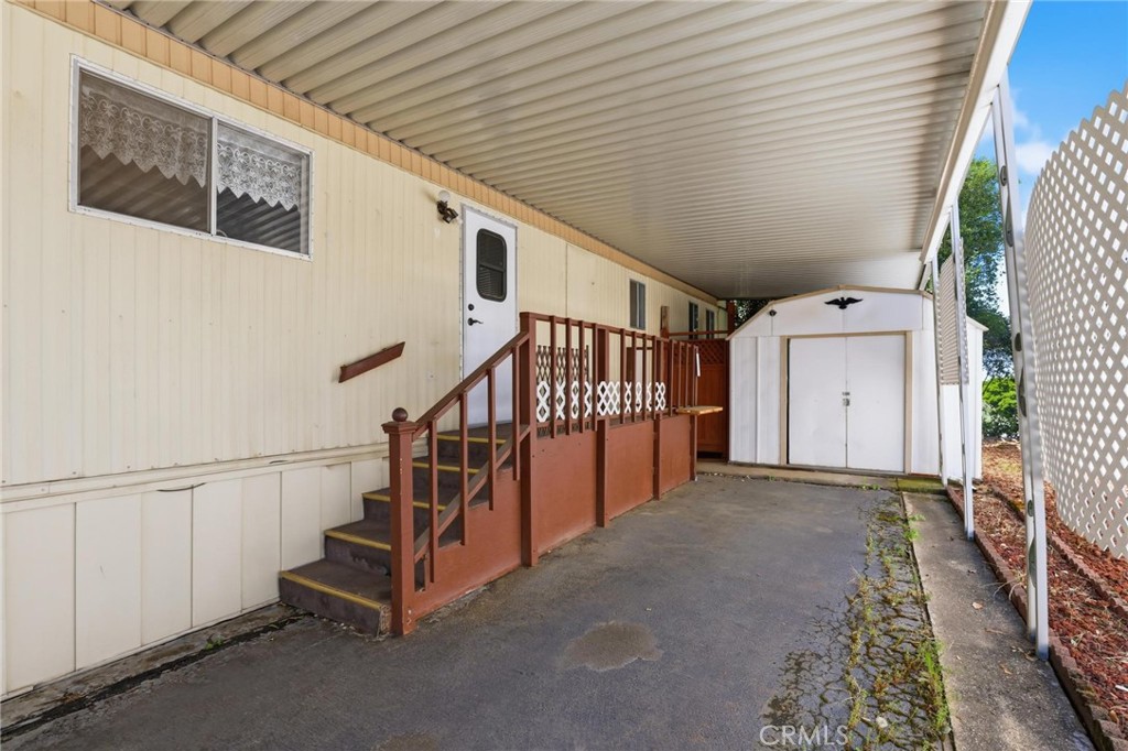 162 Willow Pkwy Property Photo 4