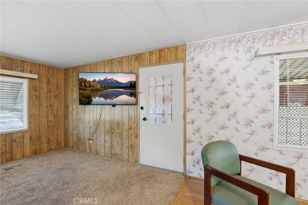 162 Willow Pkwy Property Photo 5