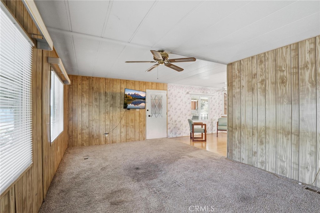 162 Willow Pkwy Property Photo 8