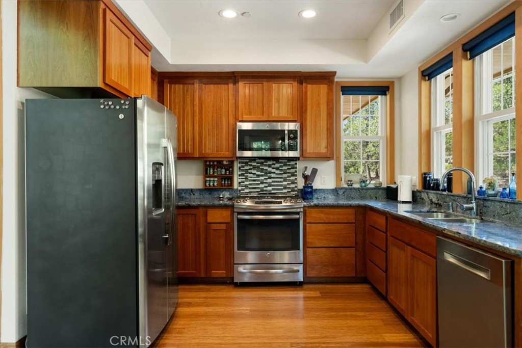 6200 Scherrer Property Photo 10