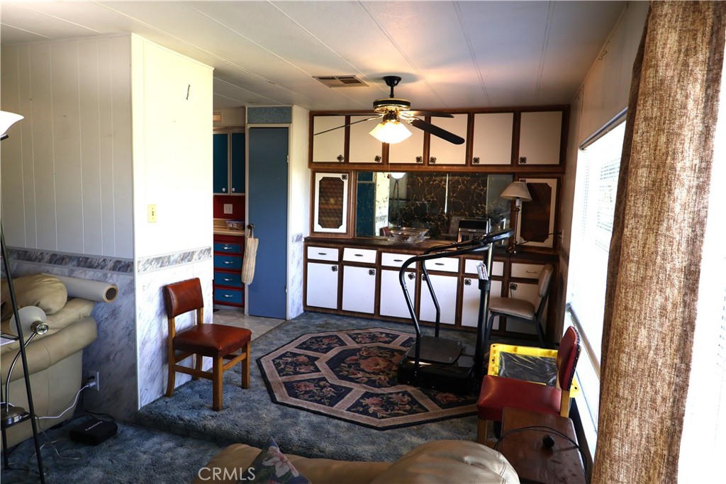 22189 Samson Ave. Property Photo 2