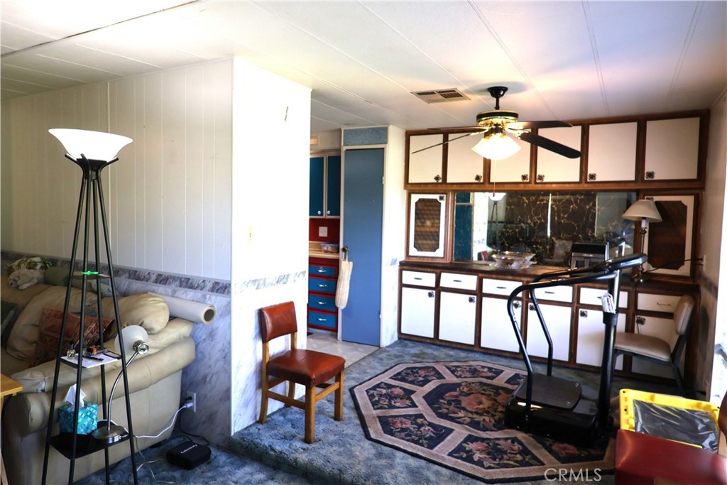 22189 Samson Ave. Property Photo 3