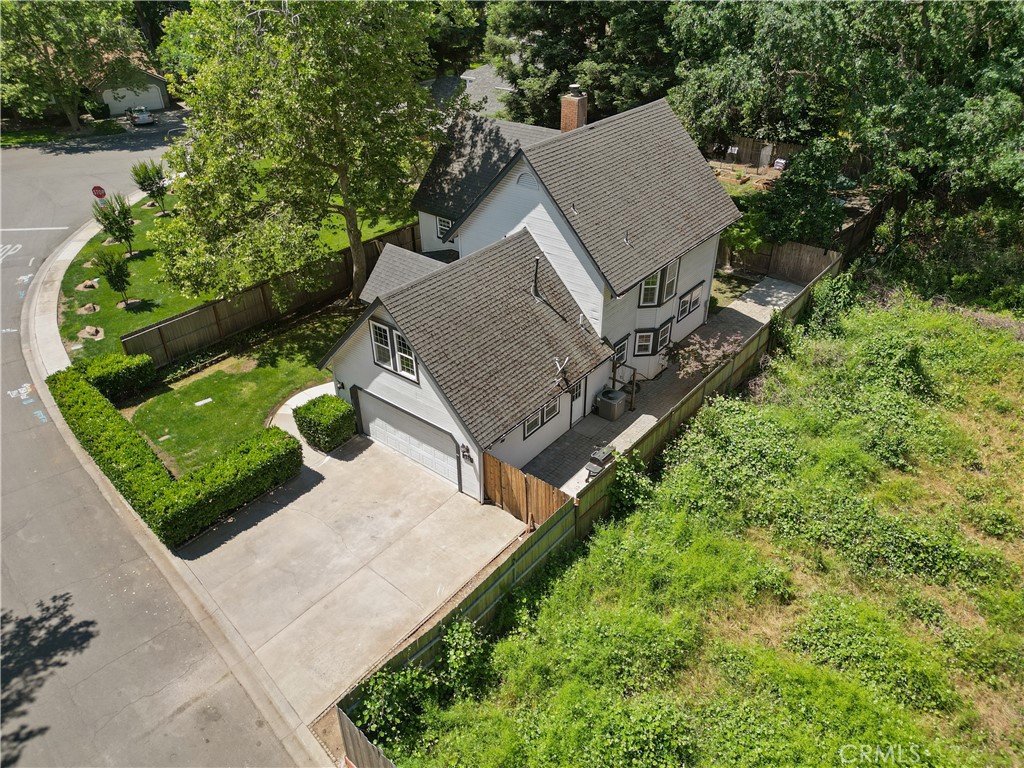 821 Victorian Park Property Photo 6
