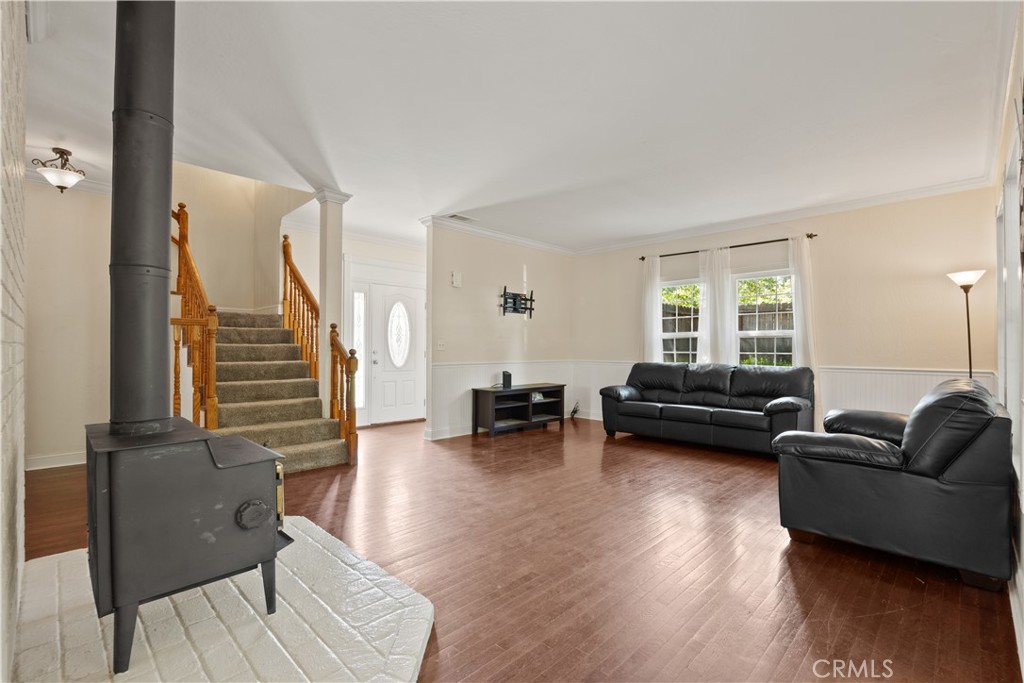 821 Victorian Park Property Photo 9