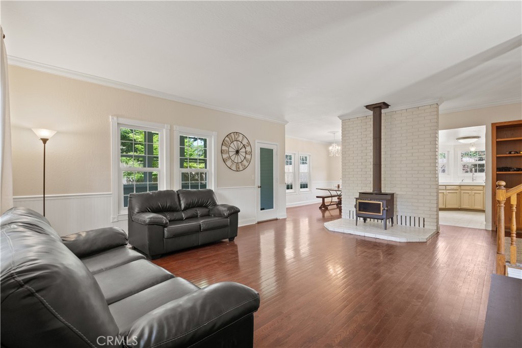 821 Victorian Park Property Photo 11