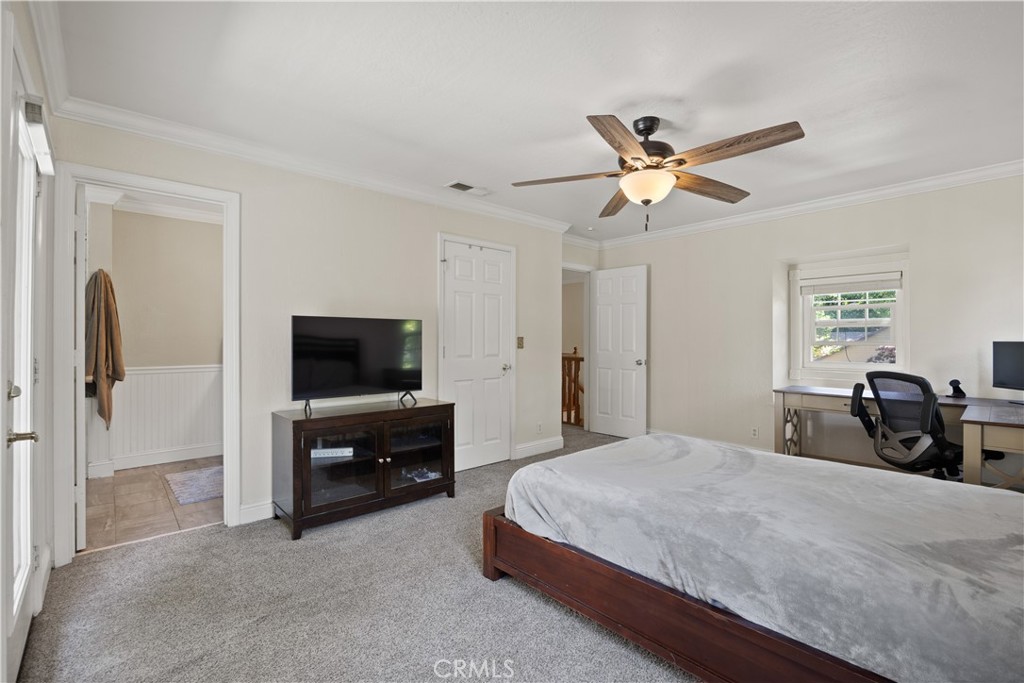 821 Victorian Park Property Photo 29