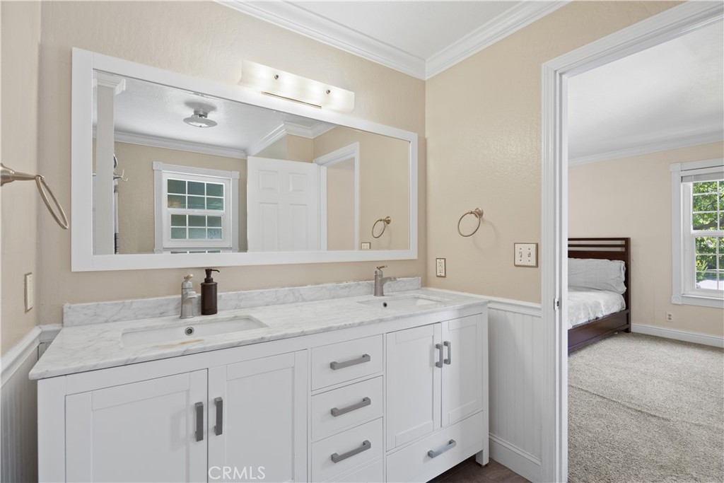 821 Victorian Park Property Photo 30