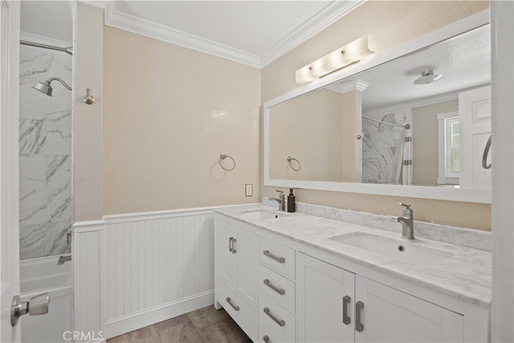 821 Victorian Park Property Photo 31