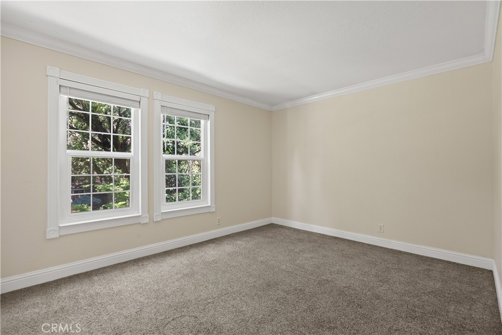 821 Victorian Park Property Photo 34