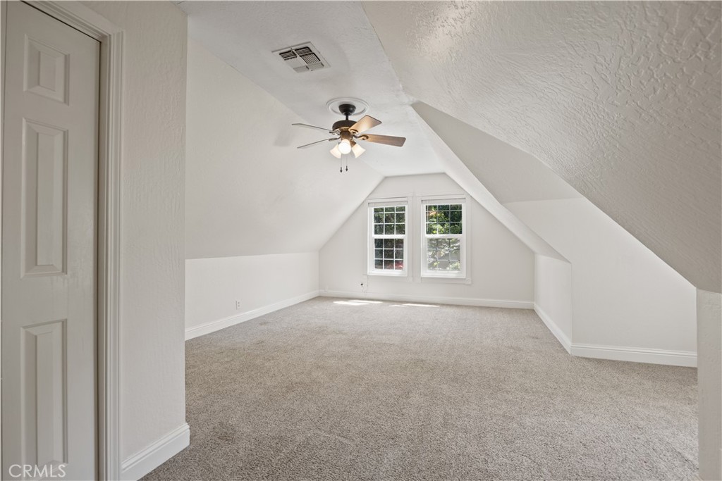 821 Victorian Park Property Photo 40