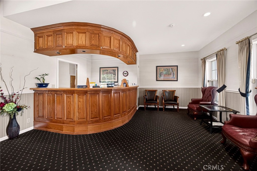 20 Independence Circle Property Photo 2