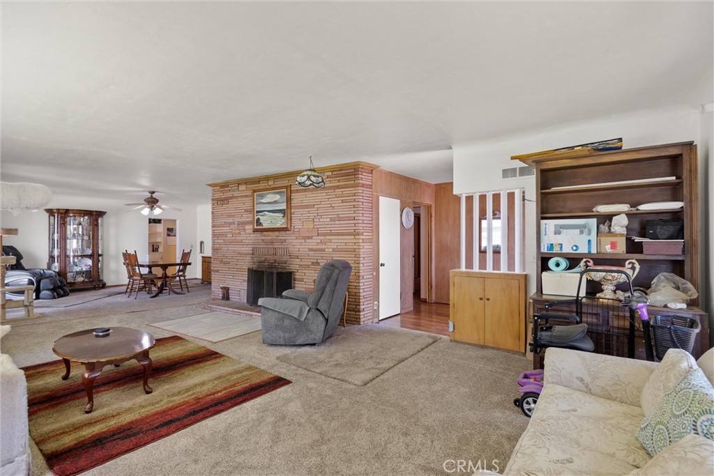 159 S Shasta Property Photo 7