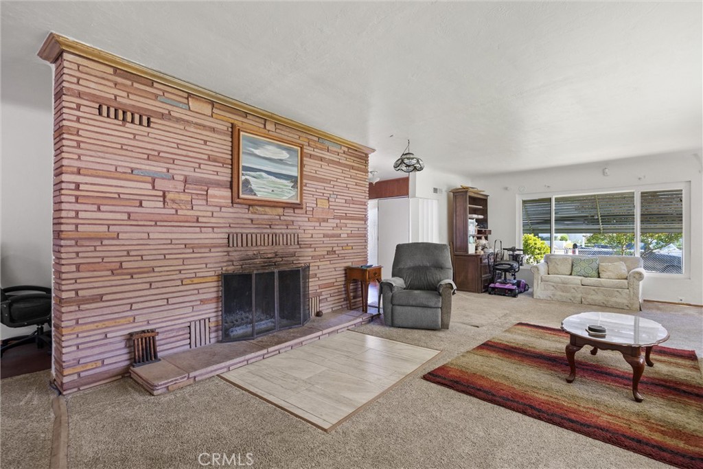 159 S Shasta Property Photo 8