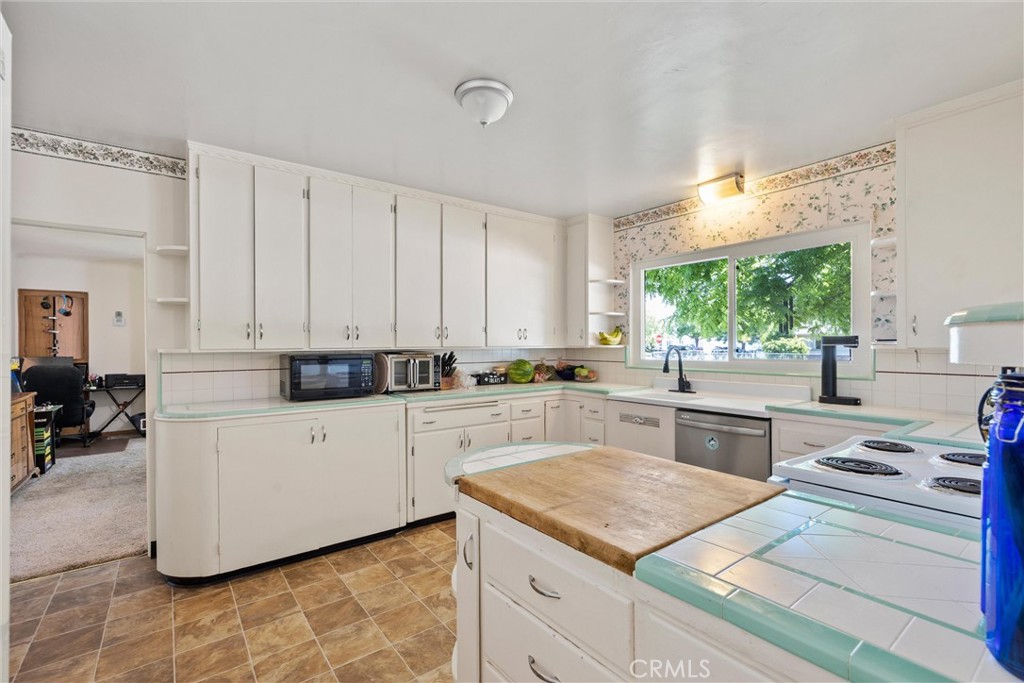159 S Shasta Property Photo 13