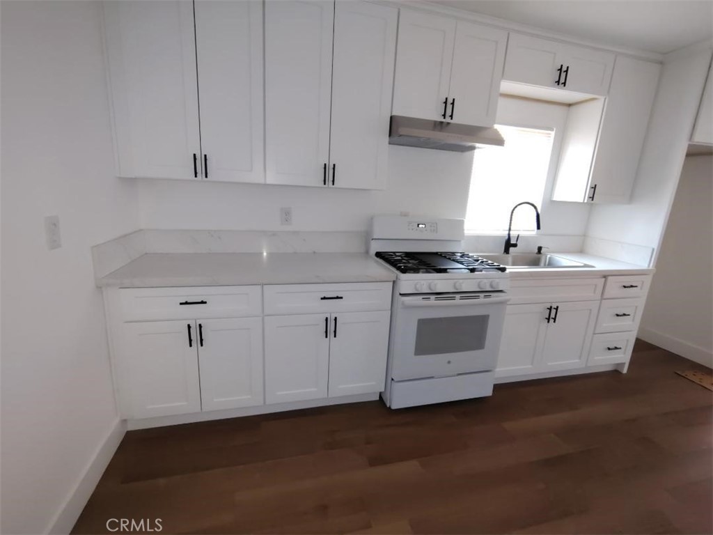 112 Woodrow Property Photo 7