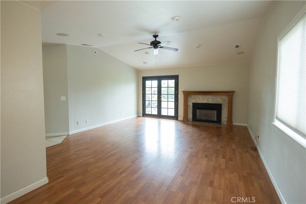 6042 Grange Property Photo 9