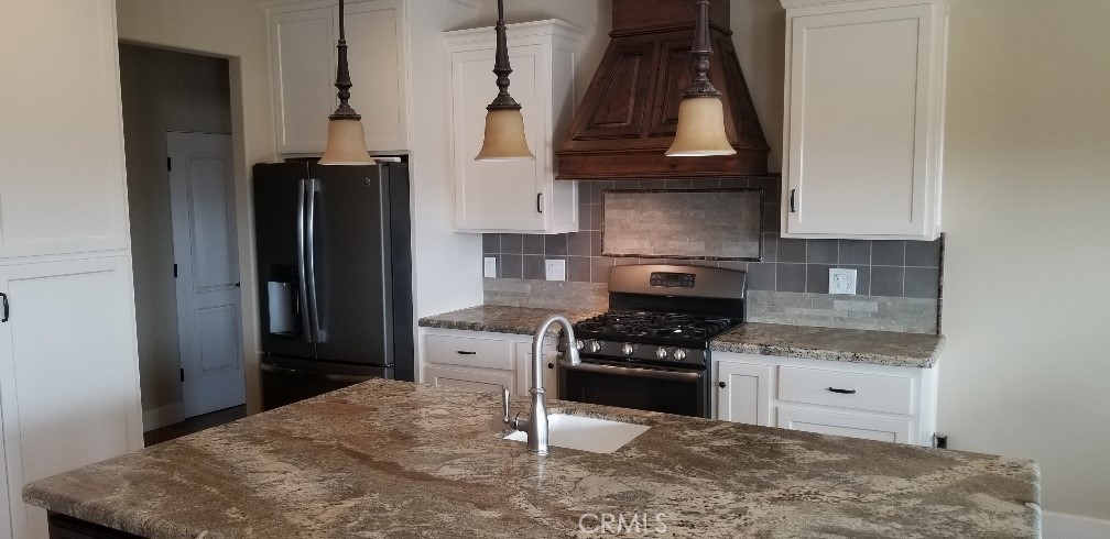 4870 5th Property Photo 4