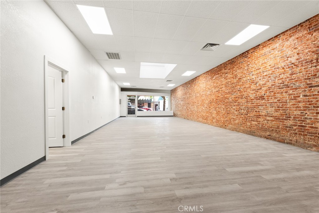 122 Broadway Street Property Photo 3
