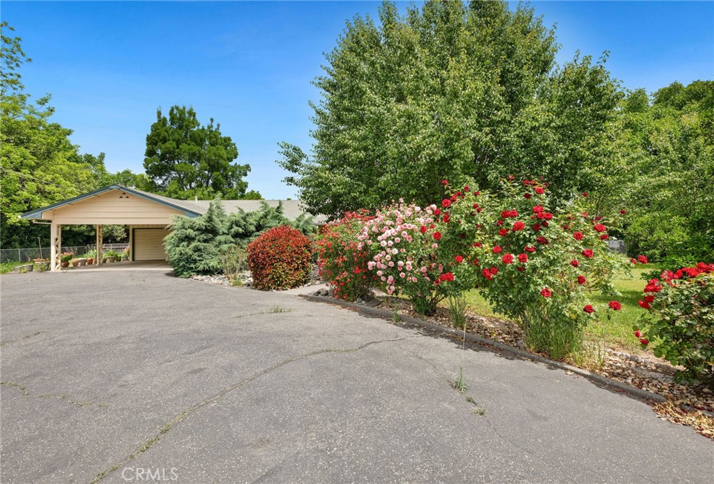 7012 State Highway 32 Property Photo 1