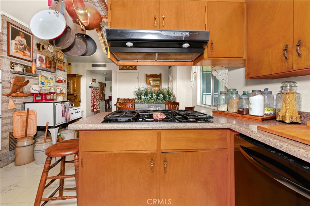 7012 State Highway 32 Property Photo 15