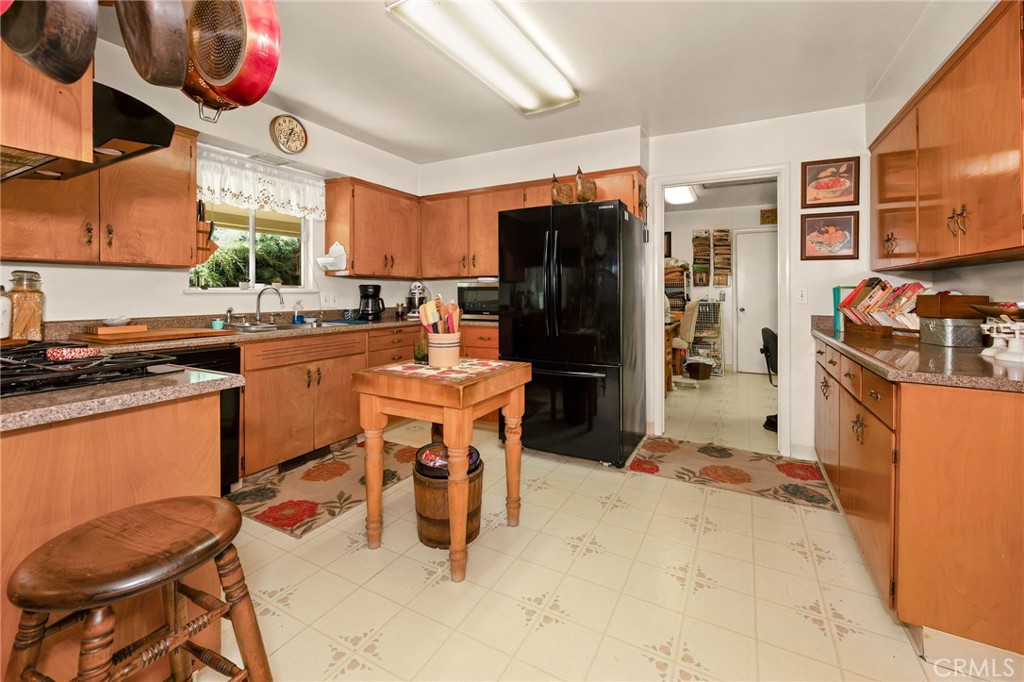 7012 State Highway 32 Property Photo 17