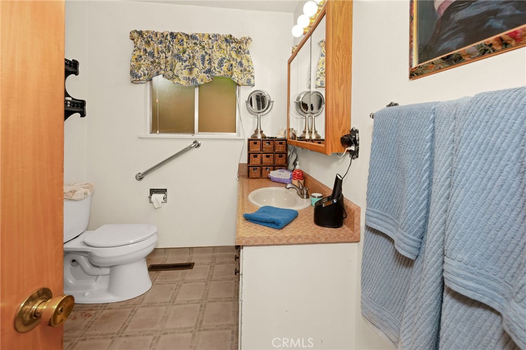 7012 State Highway 32 Property Photo 24