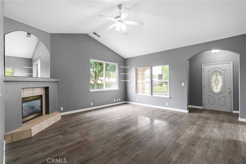 2061 Rochester Property Photo 8