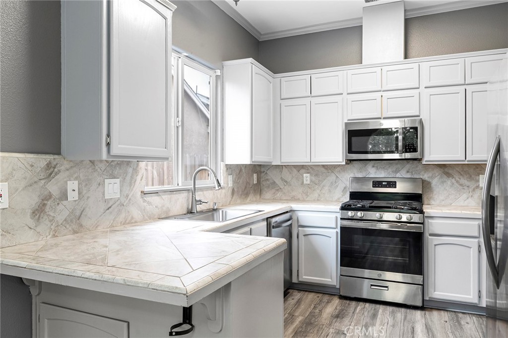 2061 Rochester Property Photo 10