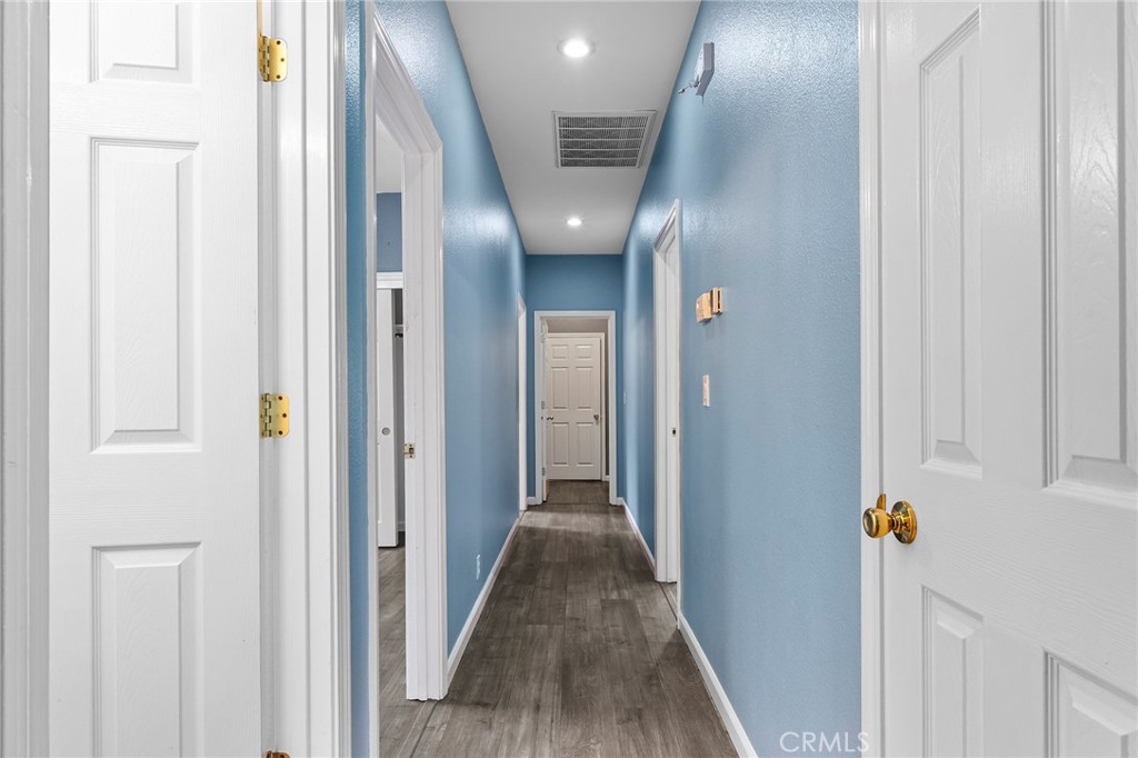 2061 Rochester Property Photo 14