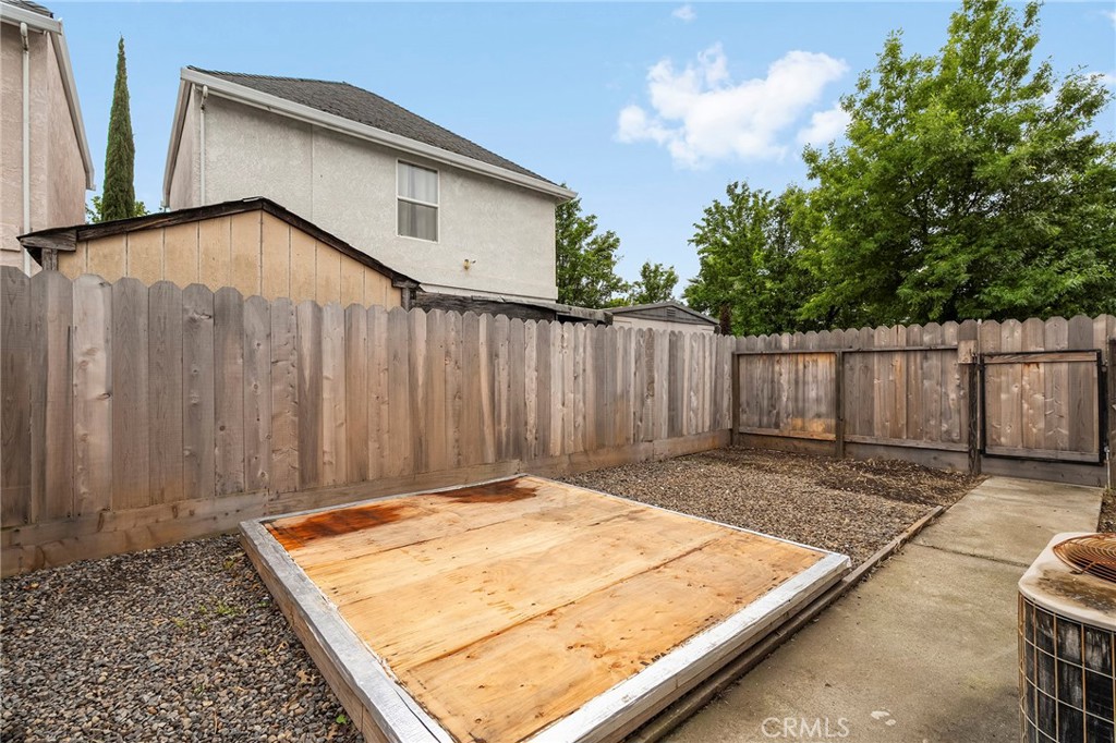 2061 Rochester Property Photo 29