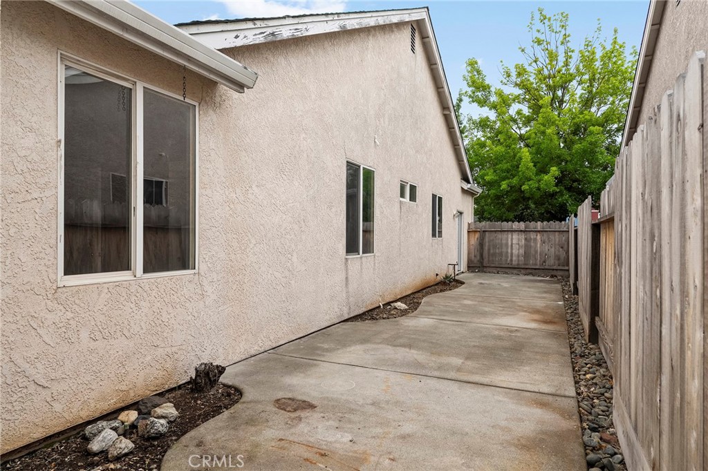 2061 Rochester Property Photo 31