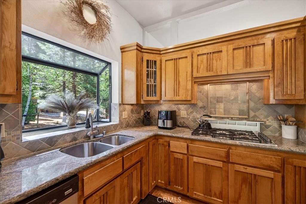 915 Golf Club Property Photo 22