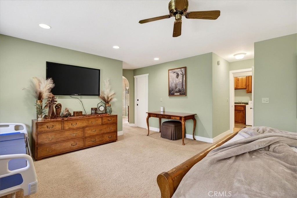 915 Golf Club Property Photo 28