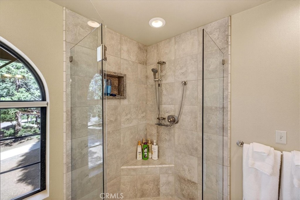 915 Golf Club Property Photo 31