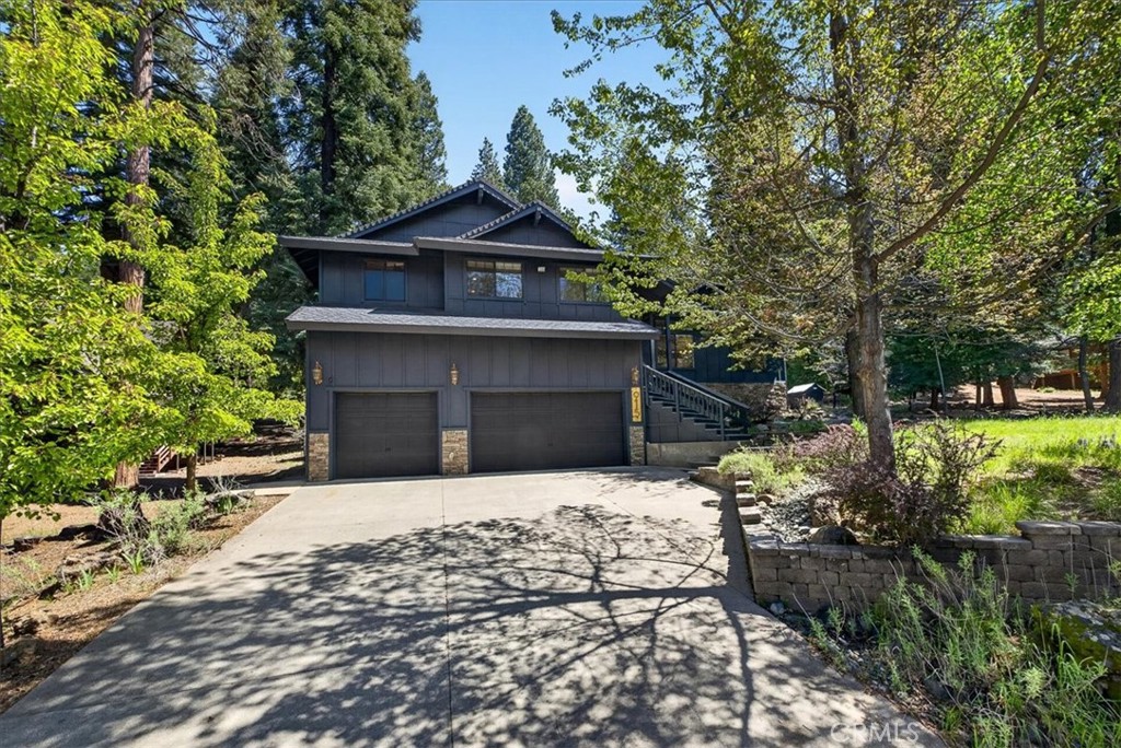 915 Golf Club Property Photo 67