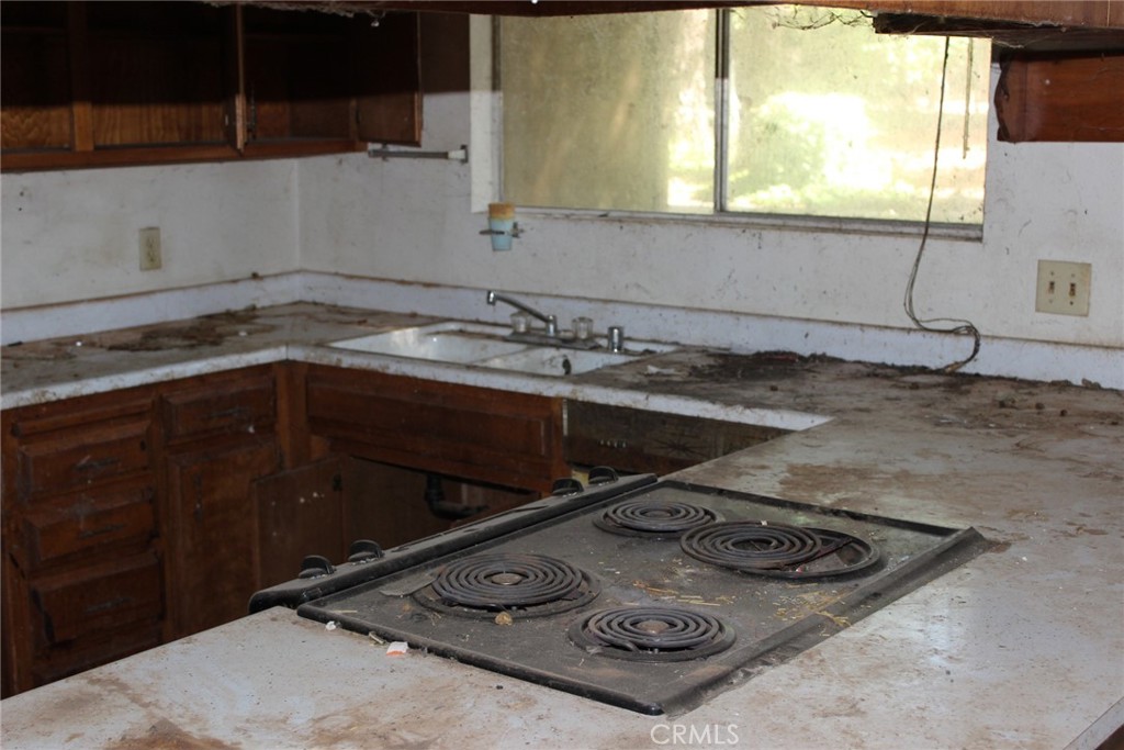 14468 Drew Court Property Photo 4