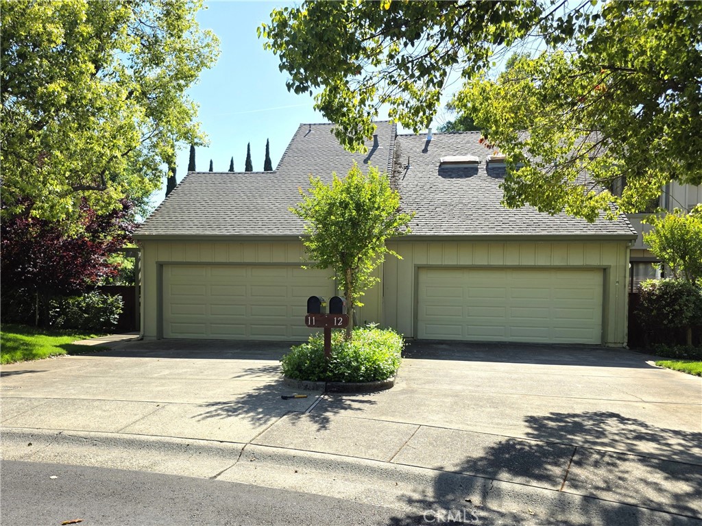 11 Alameda Park Property Photo 1