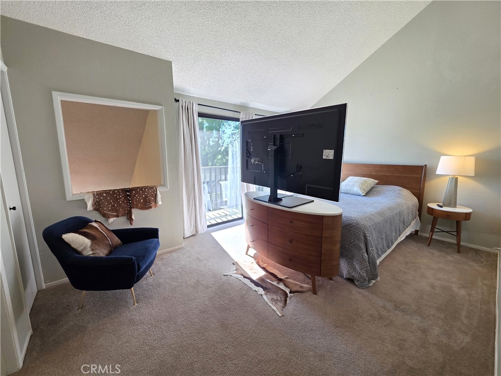 11 Alameda Park Property Photo 18