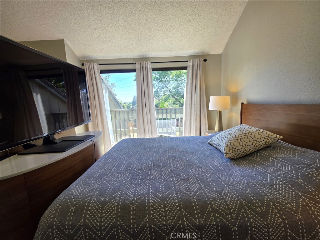 11 Alameda Park Property Photo 20