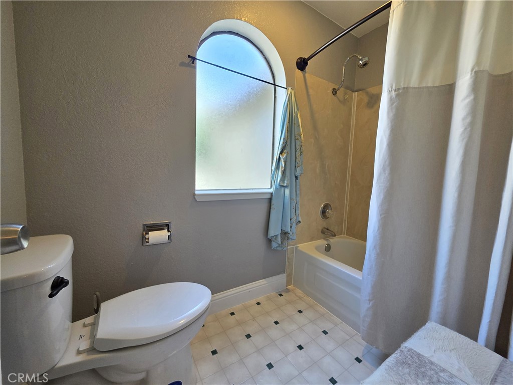 11 Alameda Park Property Photo 23