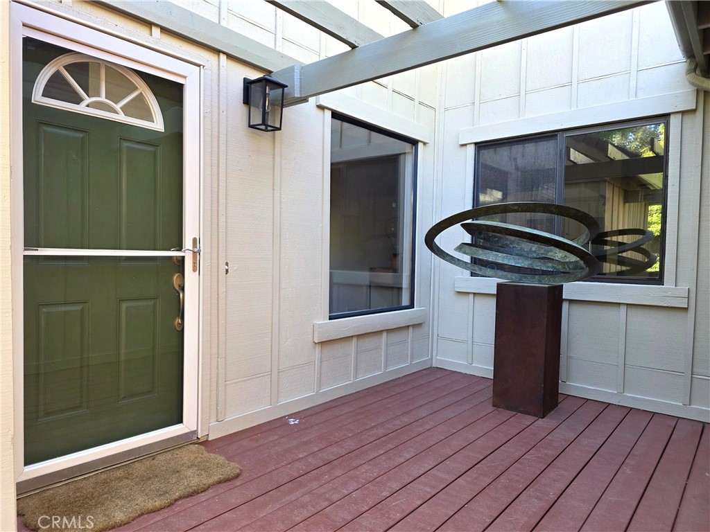 11 Alameda Park Property Photo 24