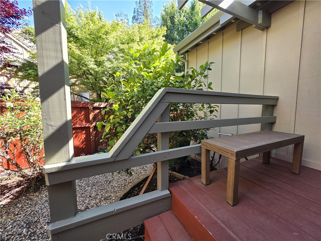11 Alameda Park Property Photo 25